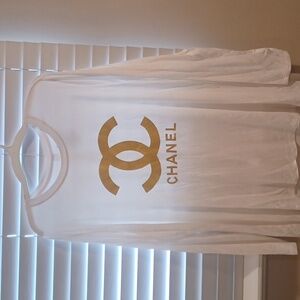 Long sleeve white top with Chanel logo XL